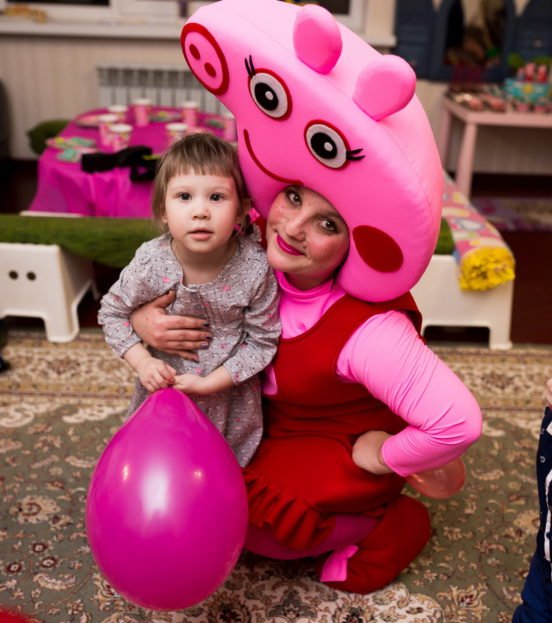 Аниматор Свинка Пеппа на день рождения ребенка в Уфе